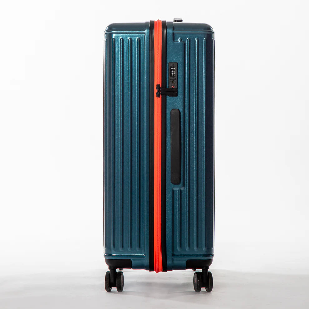 207ddb9d-f7ed-4810-be4b-9847f4ff9088/blue03.webp